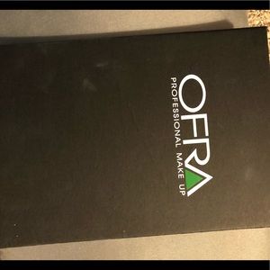 Ofra foundation kit